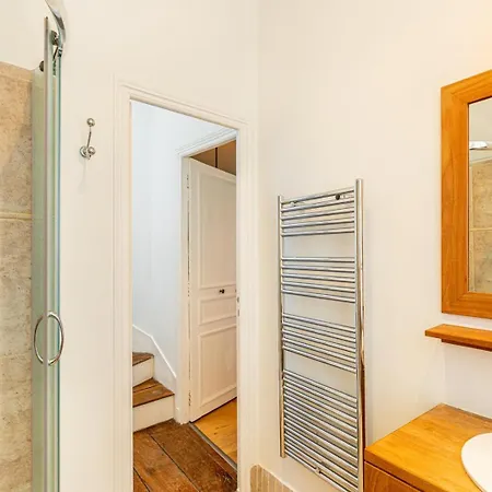Guestready - Cozy Apt In The Heart Of * Parigi